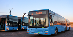 Fotó: Bérelt kék buszokkal is találkozhatnak utasaink a forgalomban