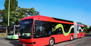 Fotó: BYD csuklós autóbuszt tesztel az MVK Miskolc utcáin   