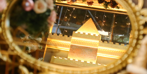 Fotó: Csipkerózsika kastélyaként gurul ki a Miskolci Adventi Villamos