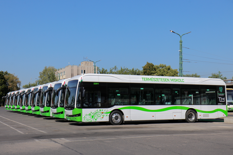 E-buszok a telephelyen