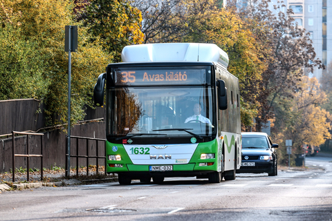 35-ös számjelzésű autóbusz