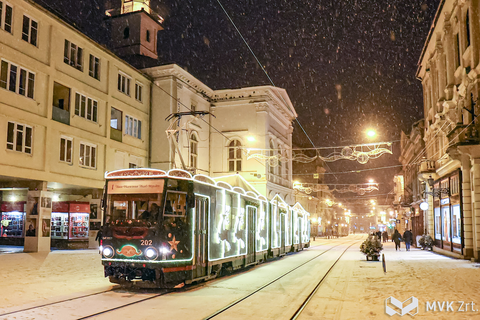 Miskolci Adventi Villamos a belvárosban