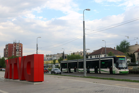 1V villamos a DVTK stadionnál