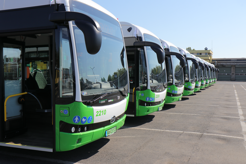 CNG buszok a telephelyen