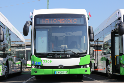 BYD elektromos autóbusz az MVK telephelyén