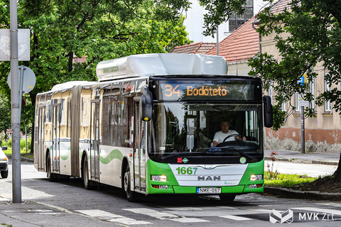 34-es jelzésű MVK autóbusz