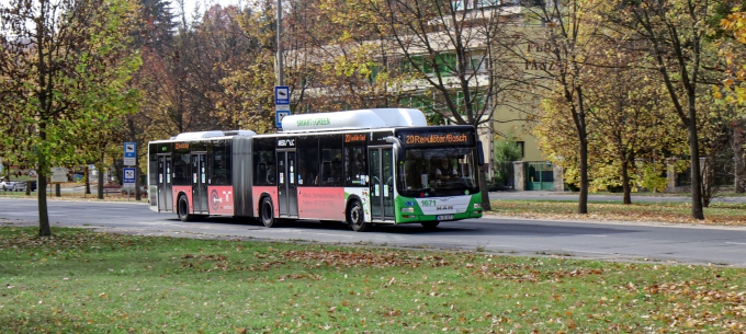 A 20-as autóbuszok rövidebb útvonalon, a Repülőtér/Bosch végállomás és a Kemény Dénes uszoda között közlekednek