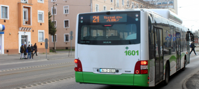 Változik a 21-es autóbuszok közlekedése augusztus 1-jén napközben