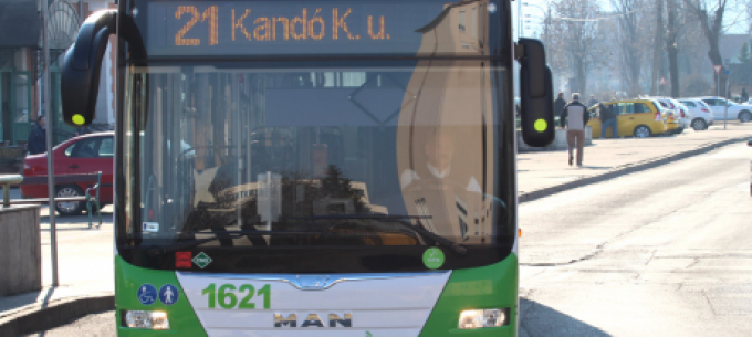 További 21-es busz érinti igény szerint a Szondi György utca megállóhelyet