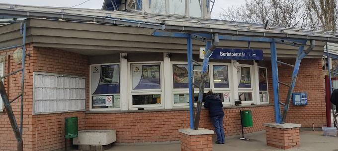 Vasárnap 14 órakor bezár a jegypénztár a Tiszai pályaudvaron